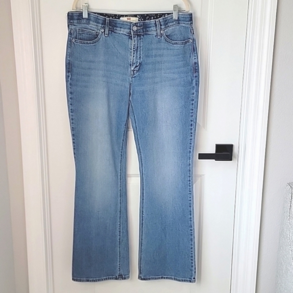 Levi's 525 Perfect Waist Bootcut Jeans - Size 16